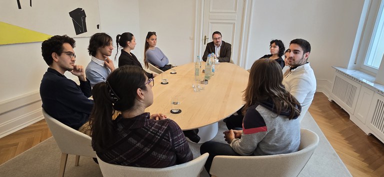 Discussion with Raúl González Muñoz.